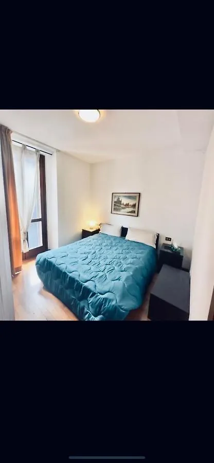 Apartment Garibaldi Deluxe Suite Milan